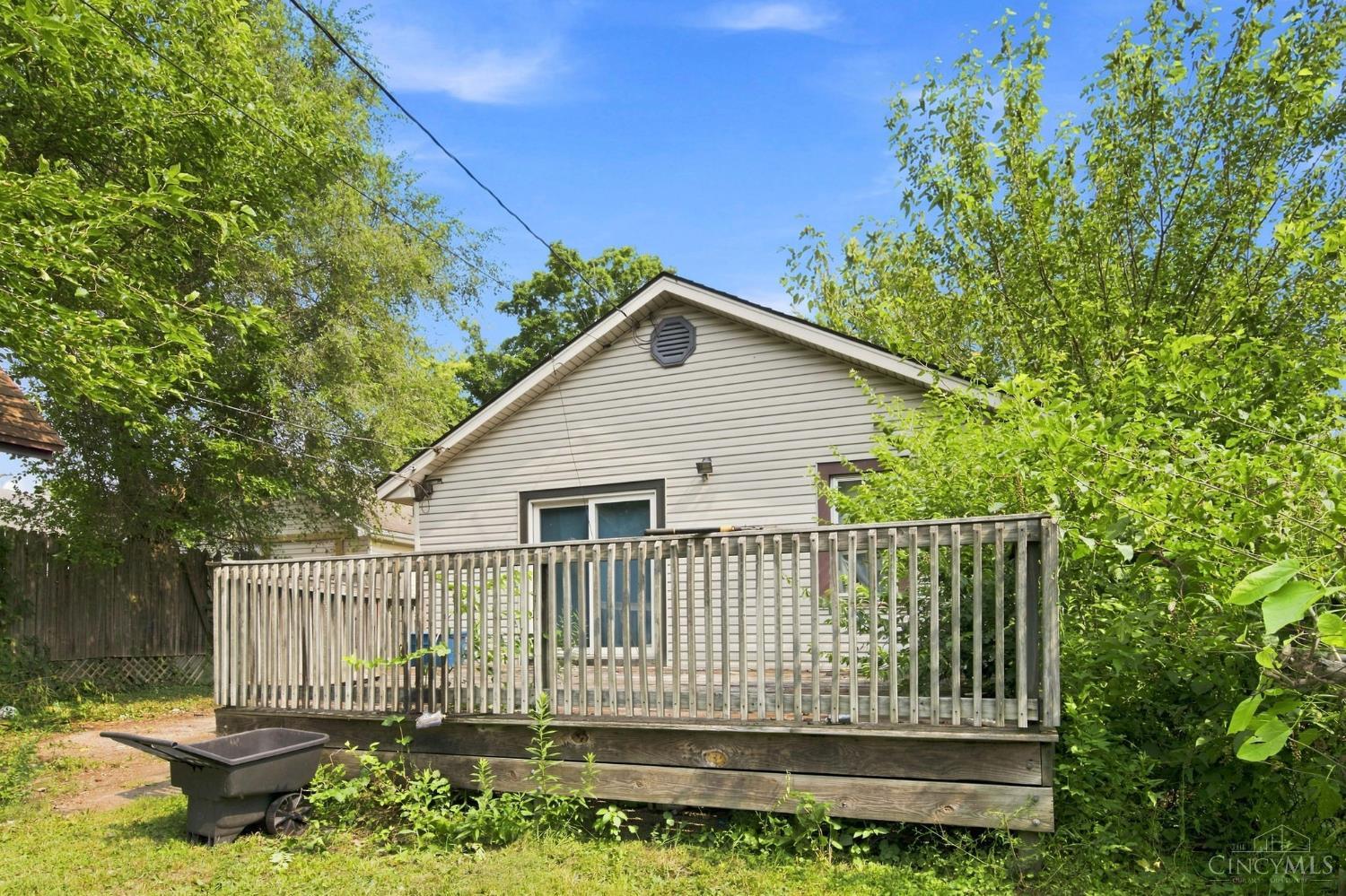 2125 Winona Drive