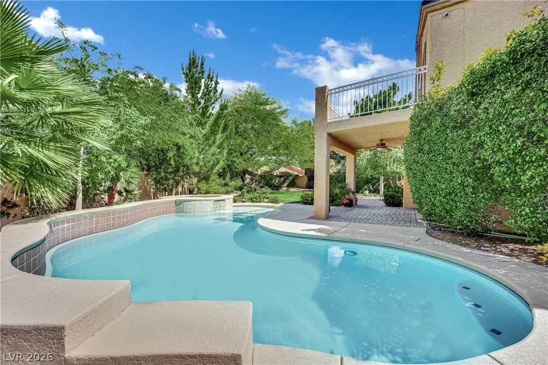 306 Treehouse Court