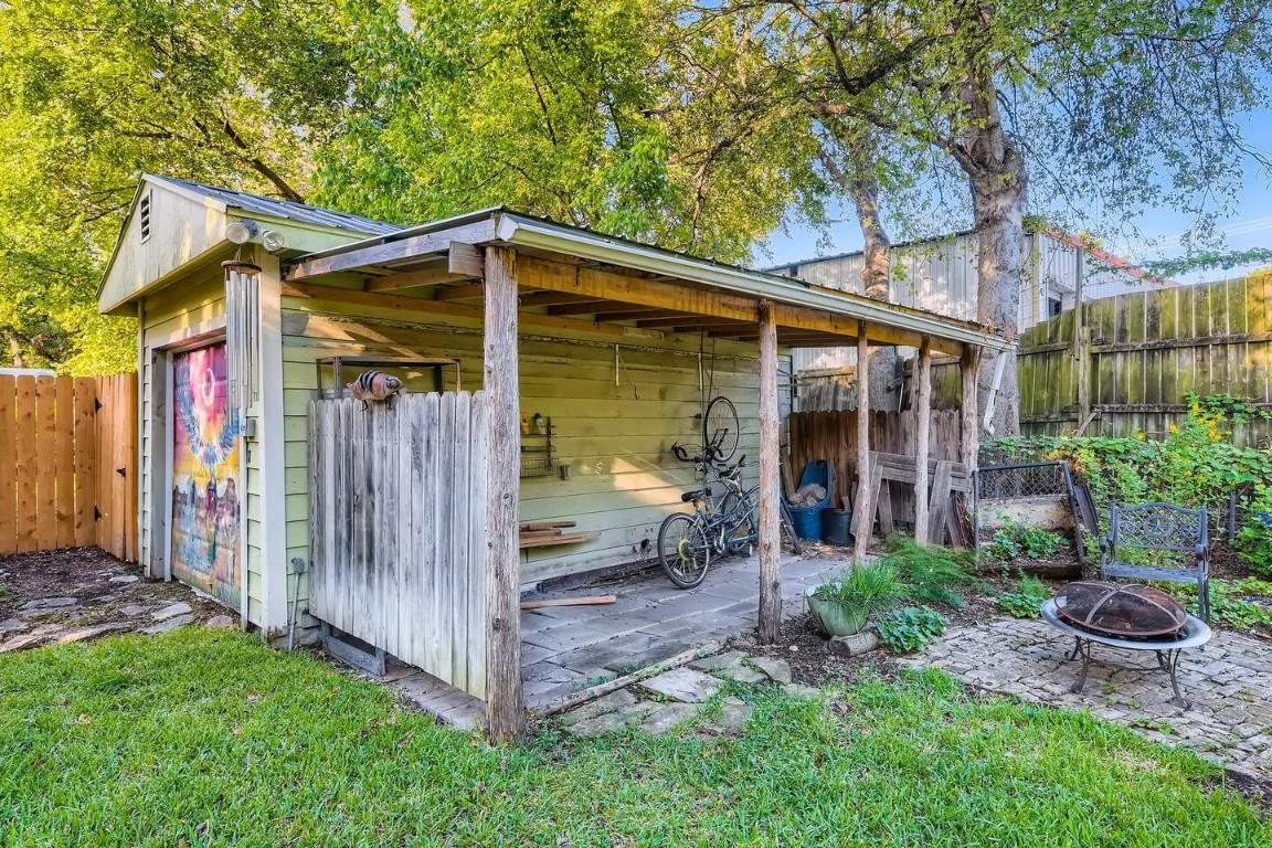 2704 Stacy LN