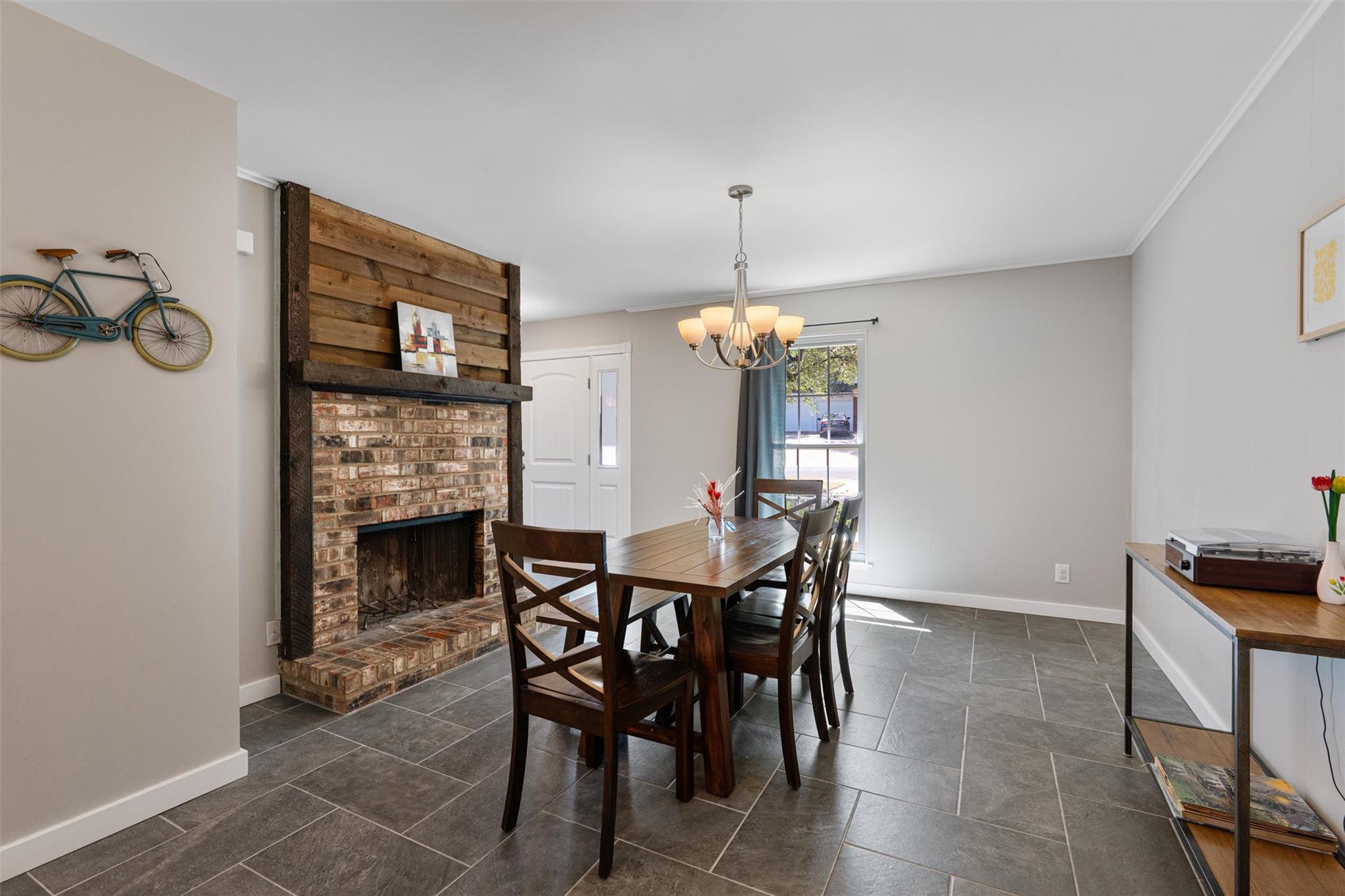 8300 Grayledge DR