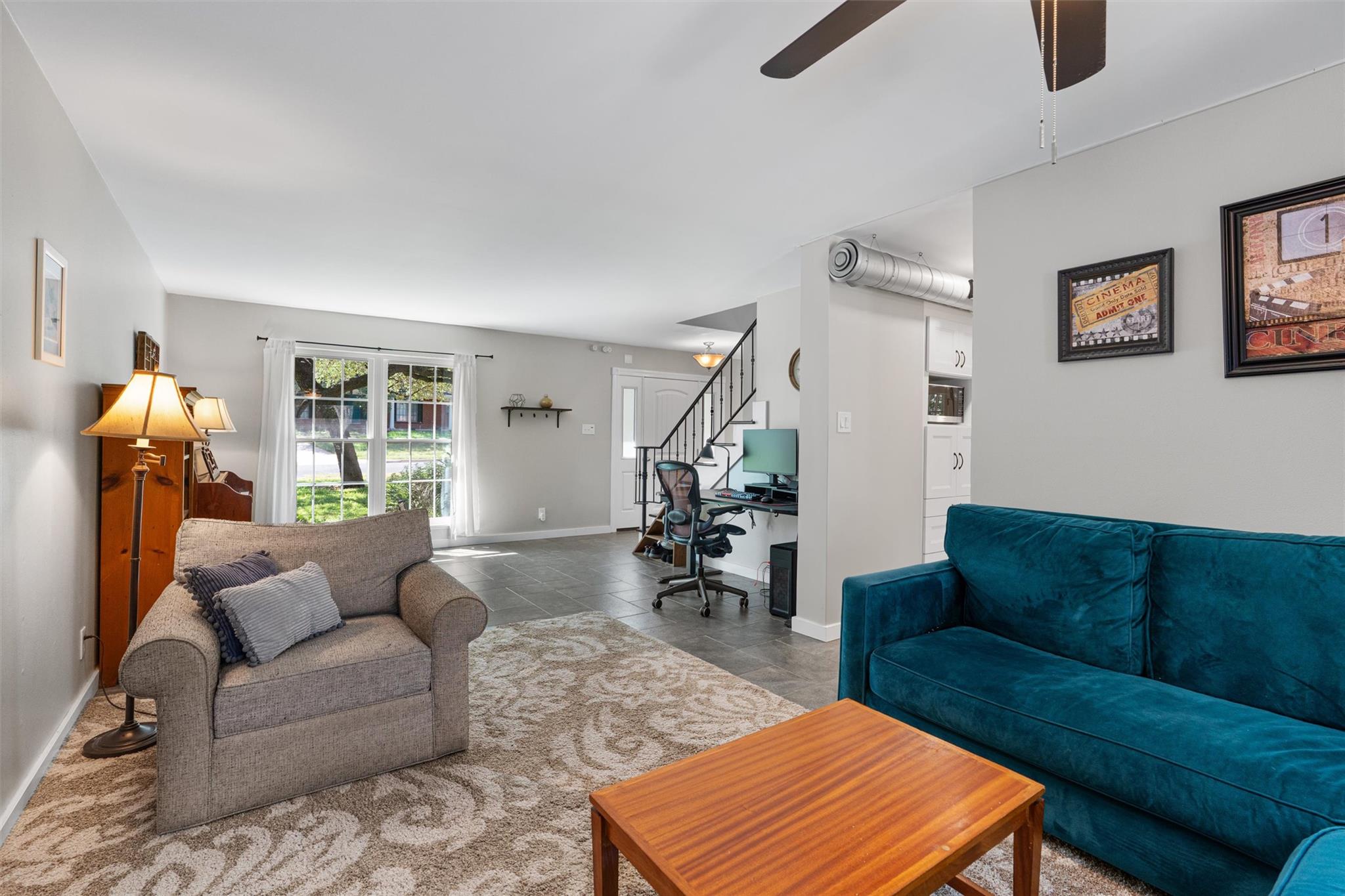 8300 Grayledge DR