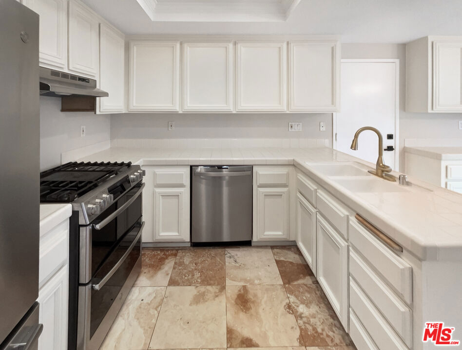 24841 Vista Magnifica