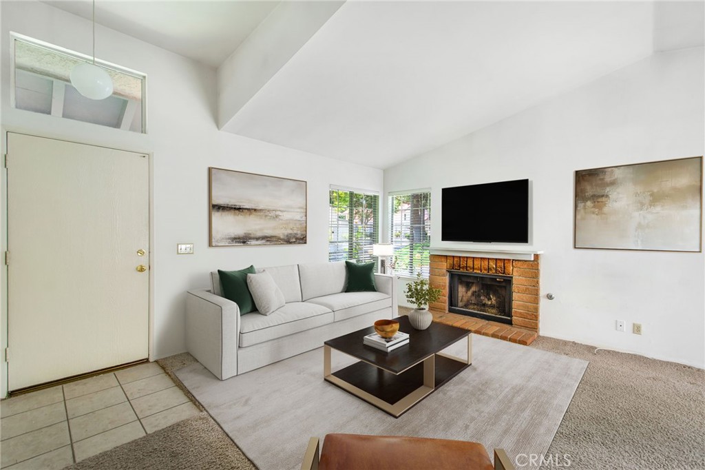 1050 Windmill Lane