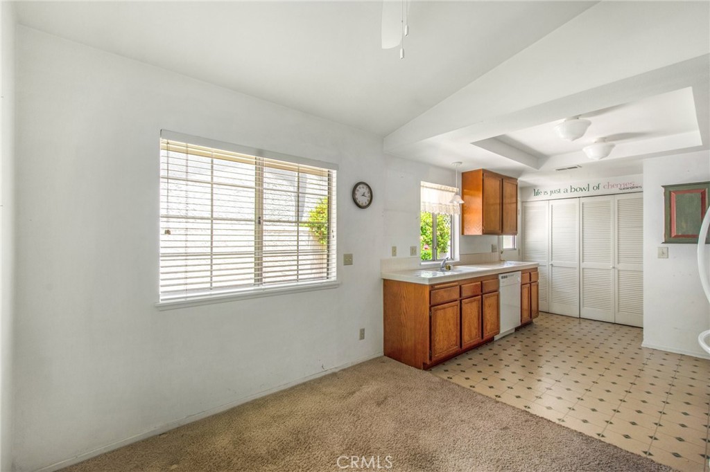 1050 Windmill Lane