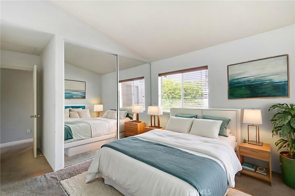 1050 Windmill Lane