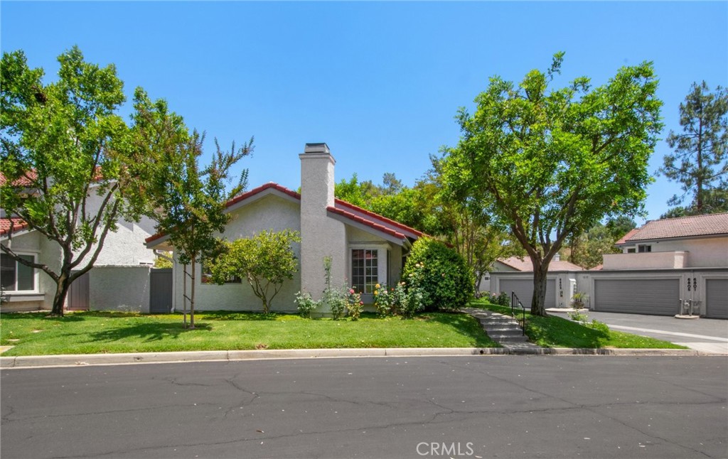 1050 Windmill Lane