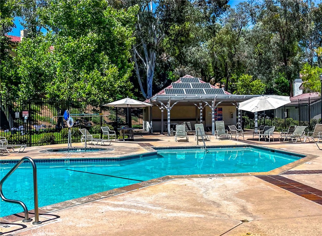 1050 Windmill Lane