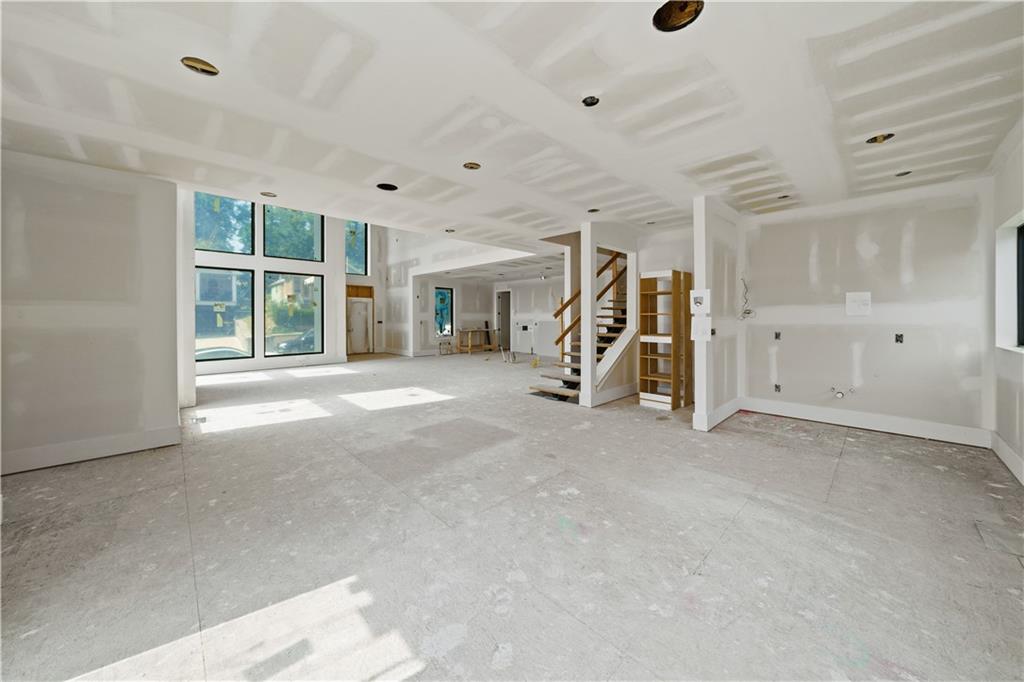 1210 W 48th Street