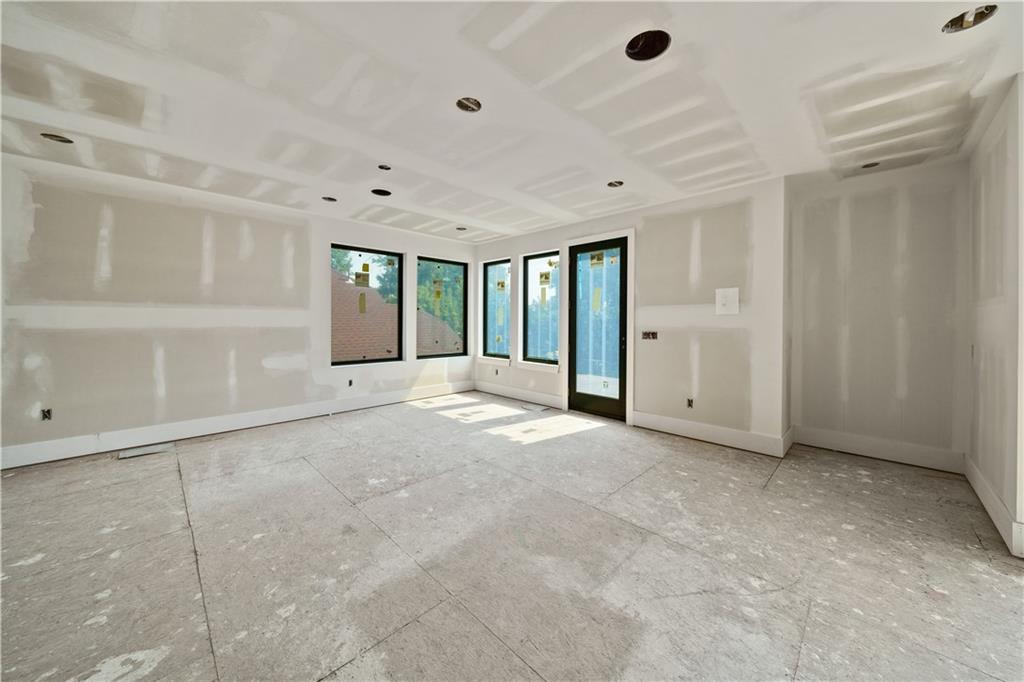 1210 W 48th Street