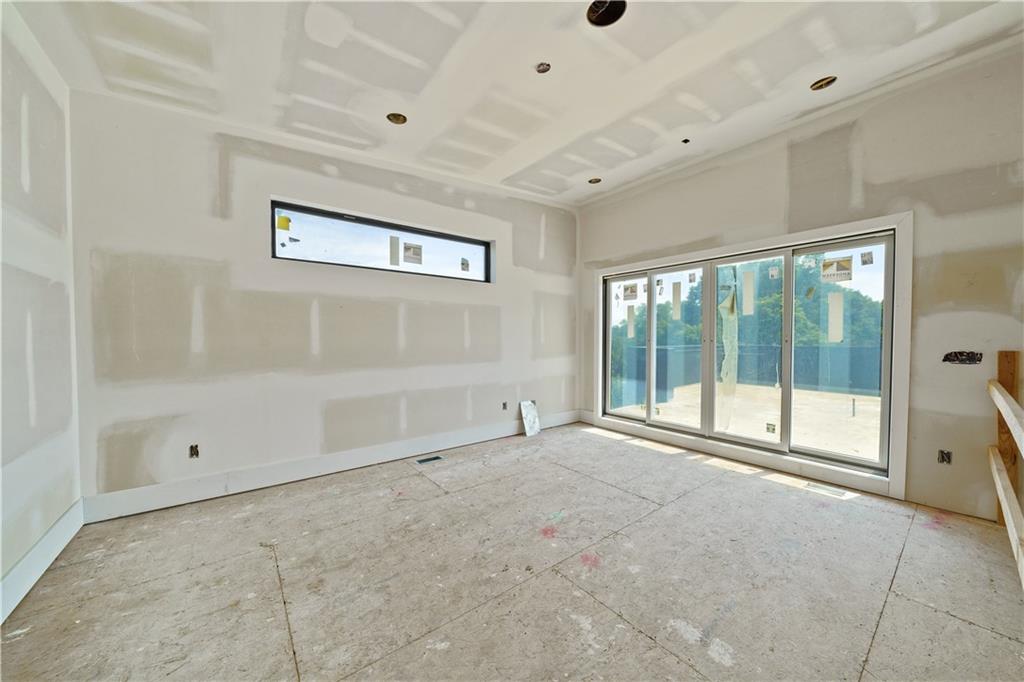 1210 W 48th Street