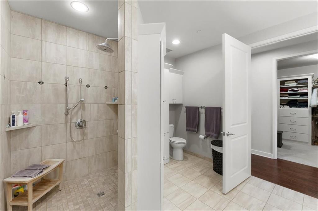 700 W 31st Street Unit: 703