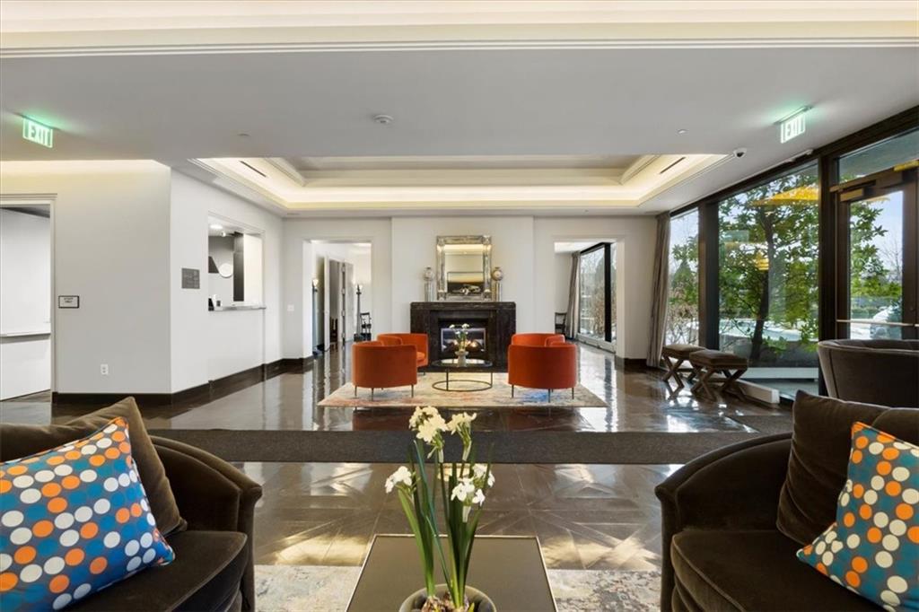 700 W 31st Street Unit: 703