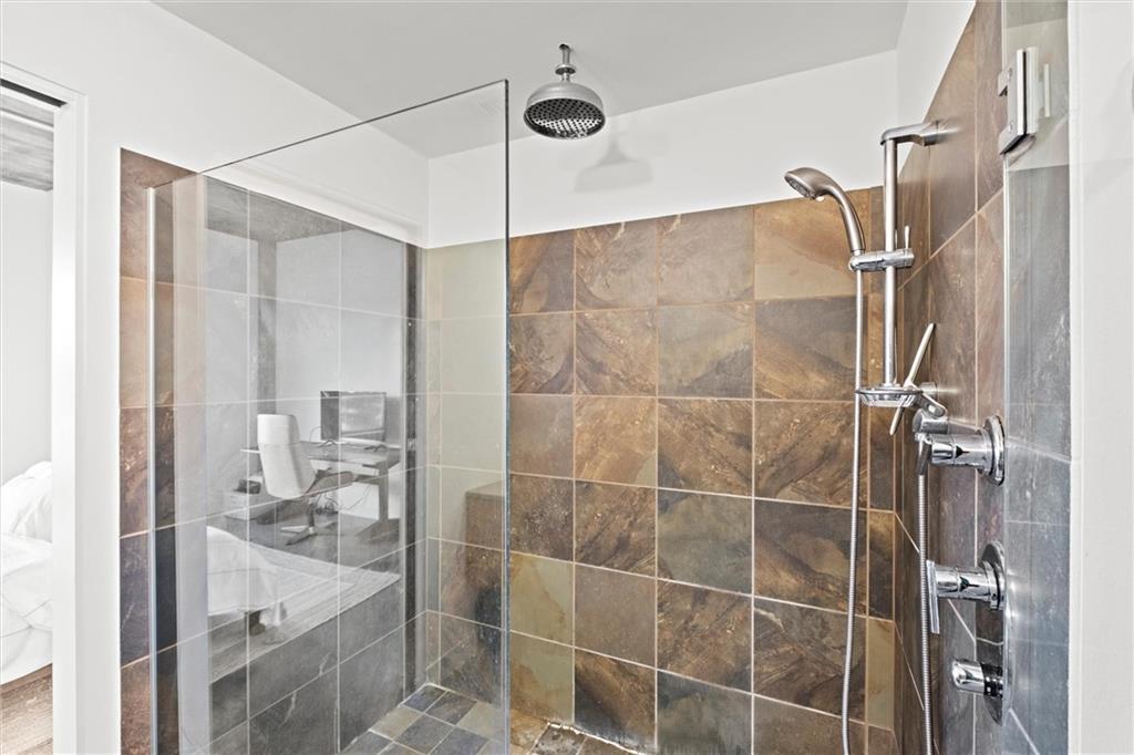 4141 Pennsylvania Avenue Unit: 302