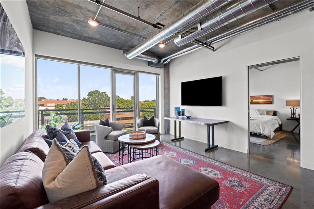 4141 Pennsylvania Avenue Unit: 302