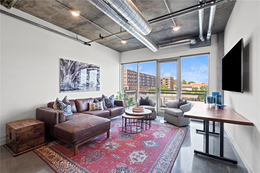 4141 Pennsylvania Avenue Unit: 302