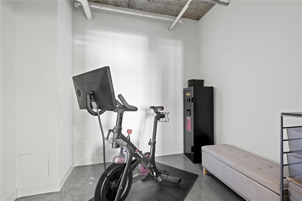 4141 Pennsylvania Avenue Unit: 302