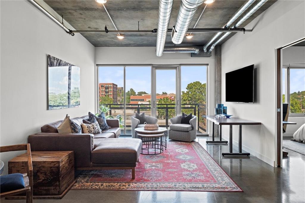 4141 Pennsylvania Avenue Unit: 302