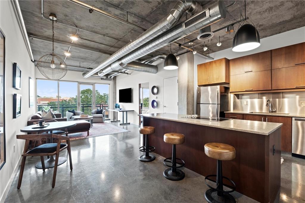 4141 Pennsylvania Avenue Unit: 302