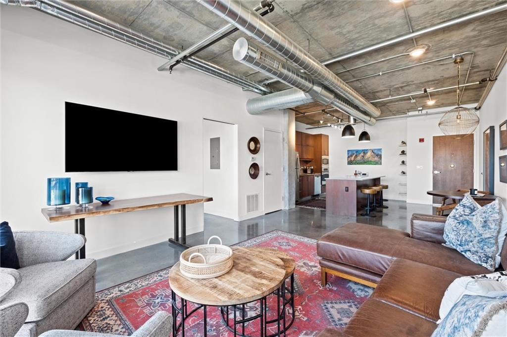 4141 Pennsylvania Avenue Unit: 302