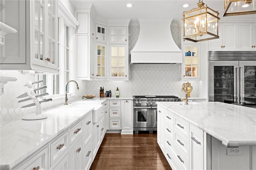 8605 Reinhardt Lane