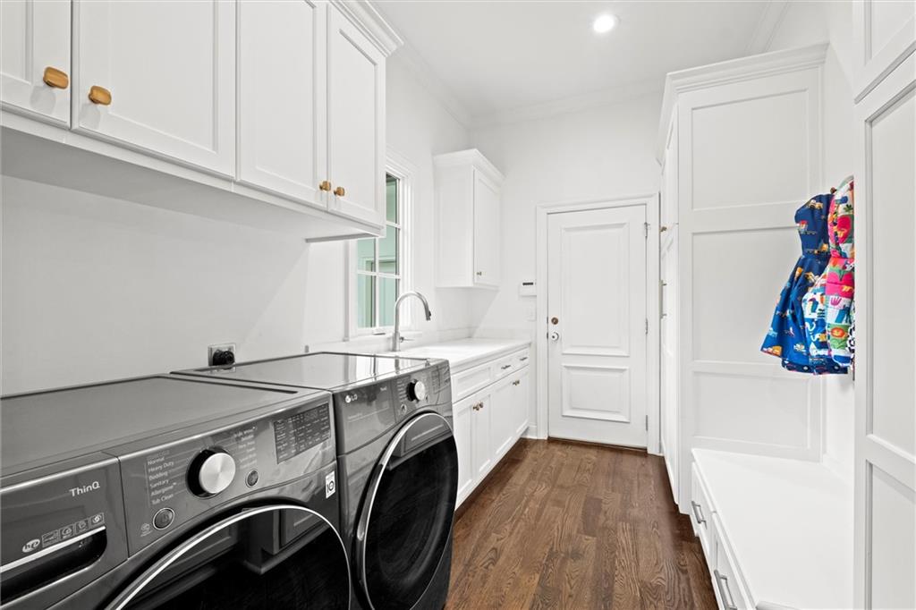 8605 Reinhardt Lane