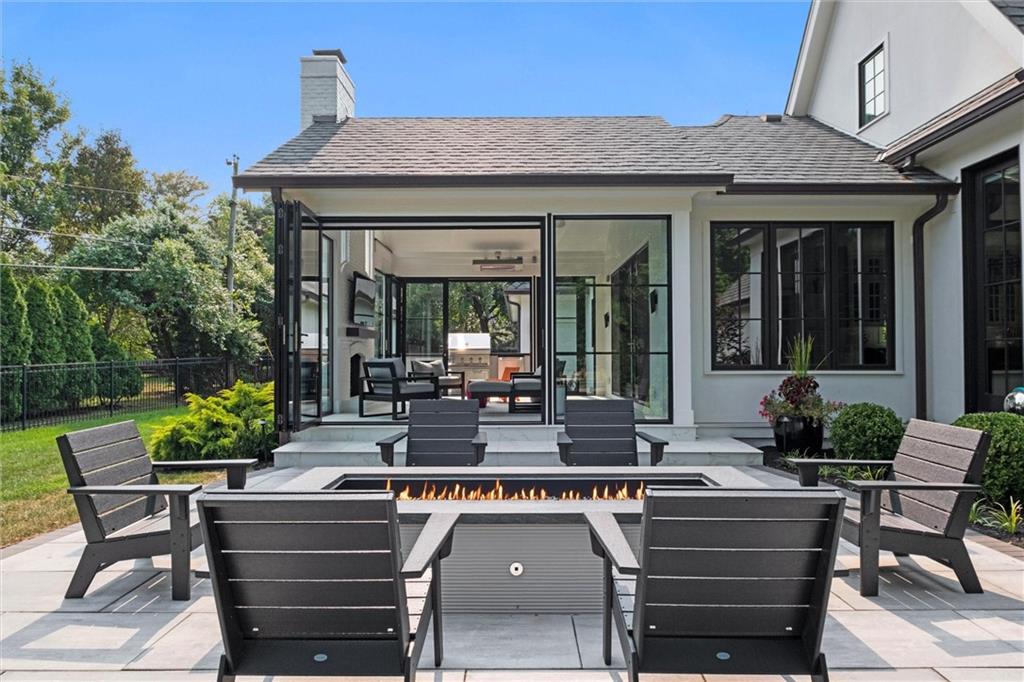 8605 Reinhardt Lane