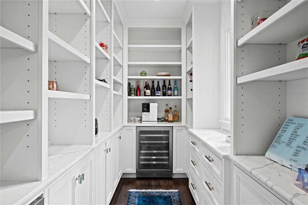 8605 Reinhardt Lane