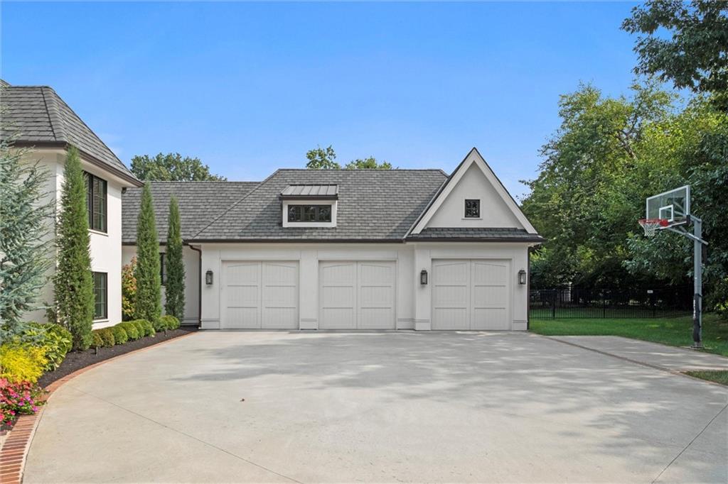 8605 Reinhardt Lane