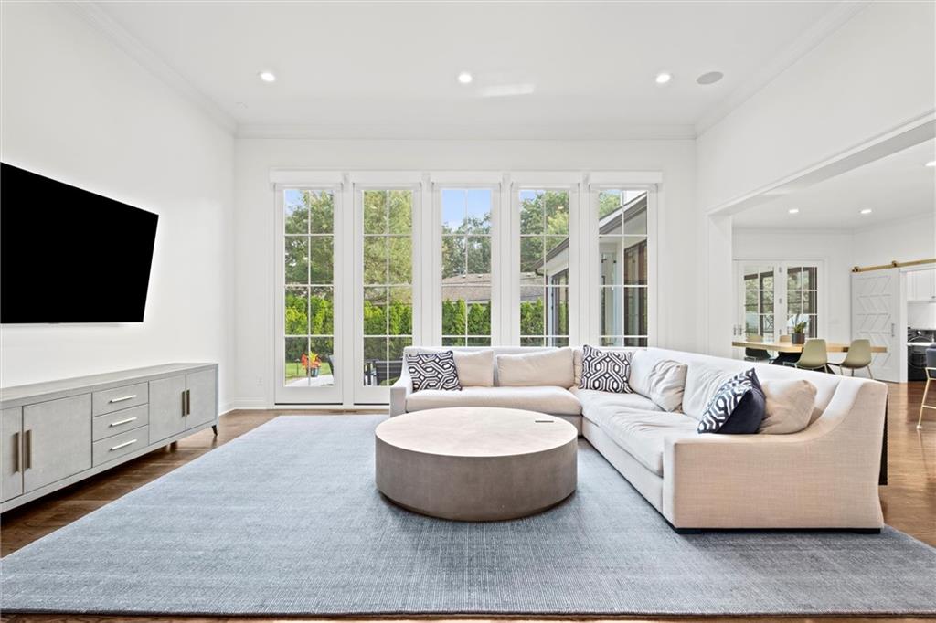 8605 Reinhardt Lane