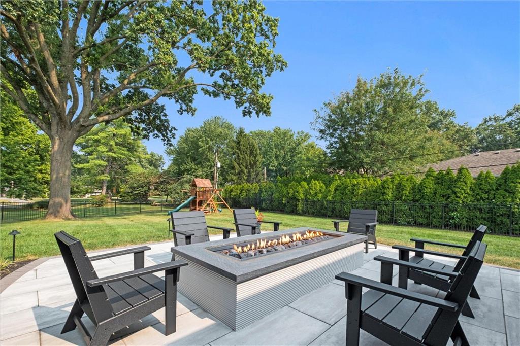 8605 Reinhardt Lane