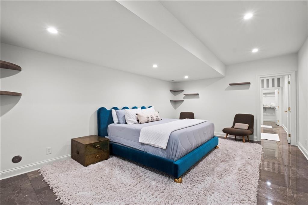 8605 Reinhardt Lane