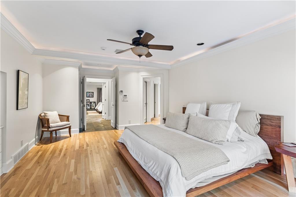 1236 W 57th Street