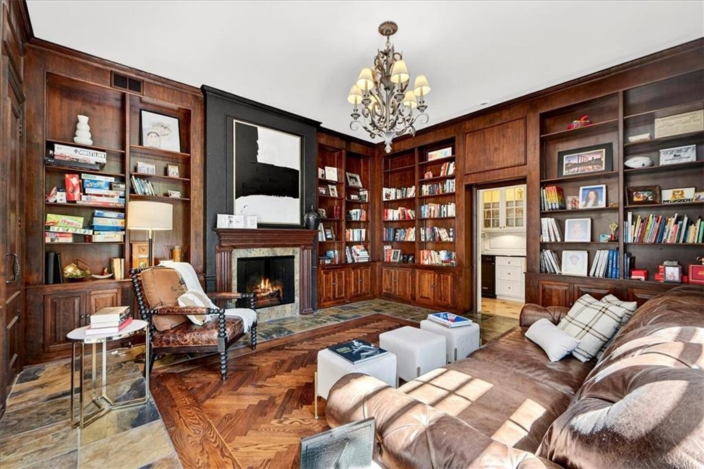 1236 W 57th Street