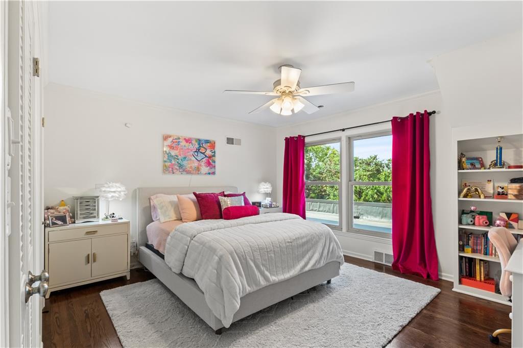 1236 W 57th Street