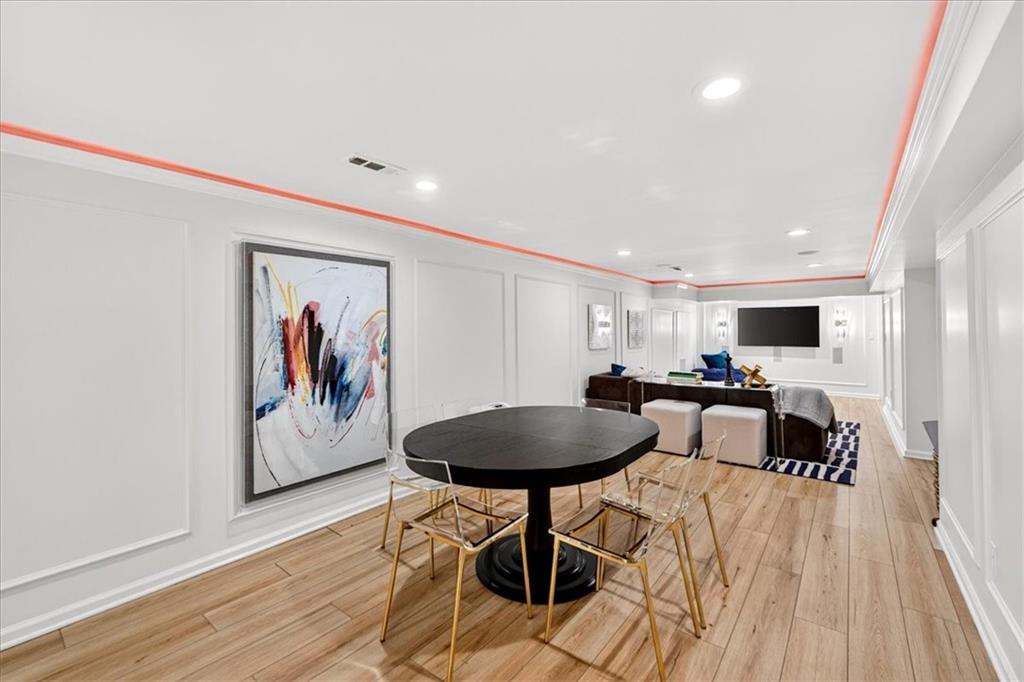 1236 W 57th Street