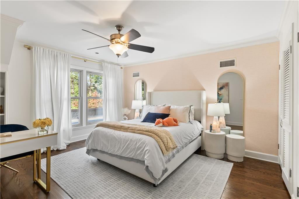 1236 W 57th Street