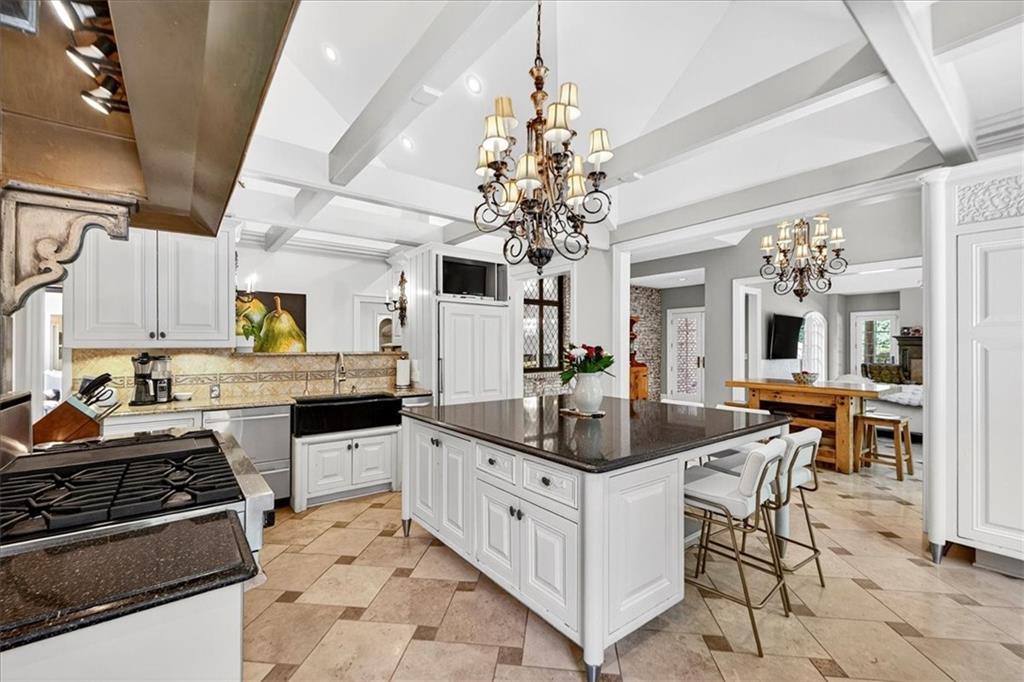 1236 W 57th Street