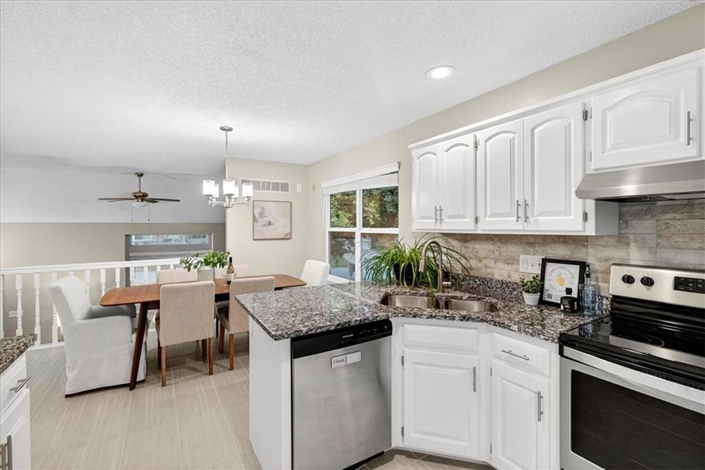 968 E Cavendish Trail