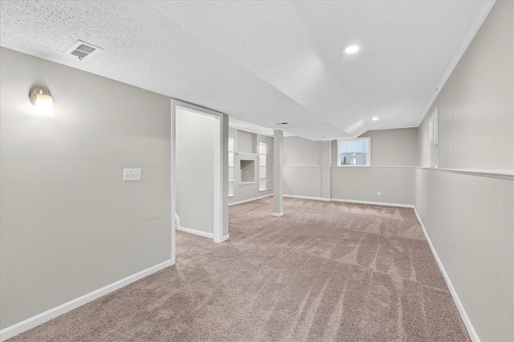 968 E Cavendish Trail