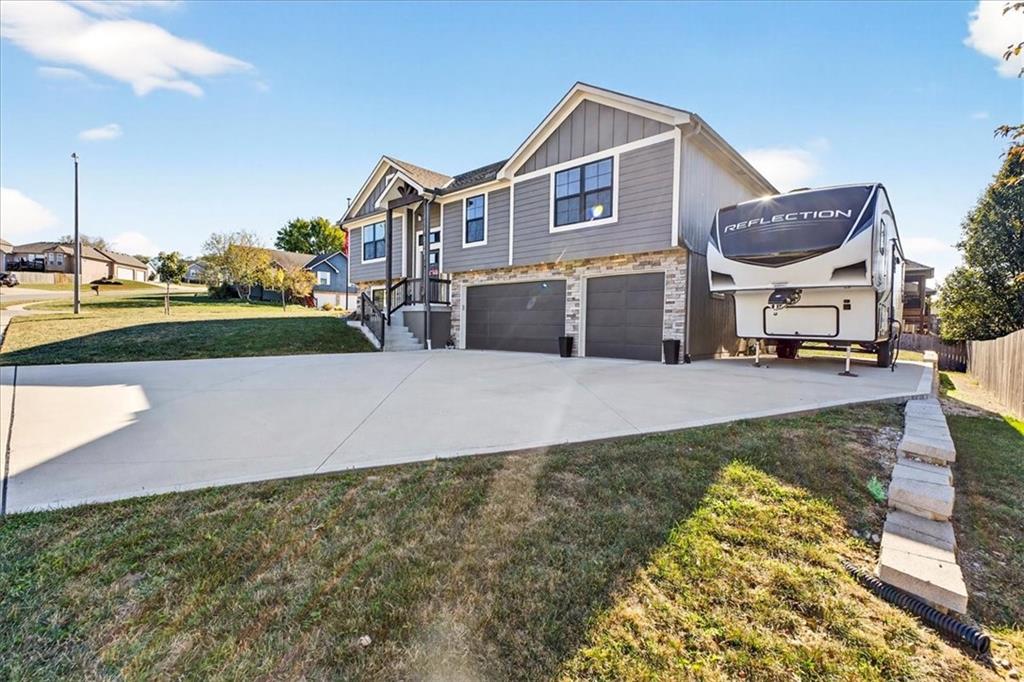 710 Ridge Crest Drive