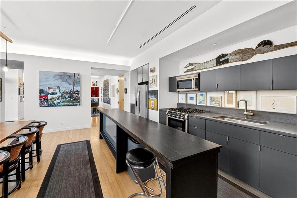 912 Baltimore Avenue Unit: 401/402