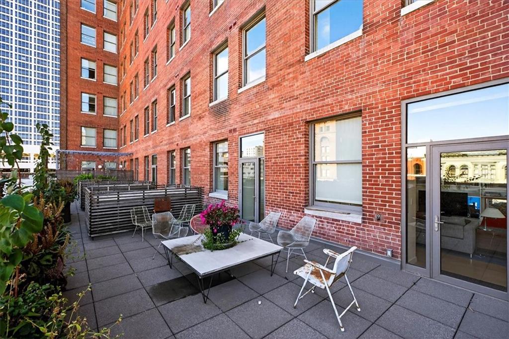 912 Baltimore Avenue Unit: 401/402