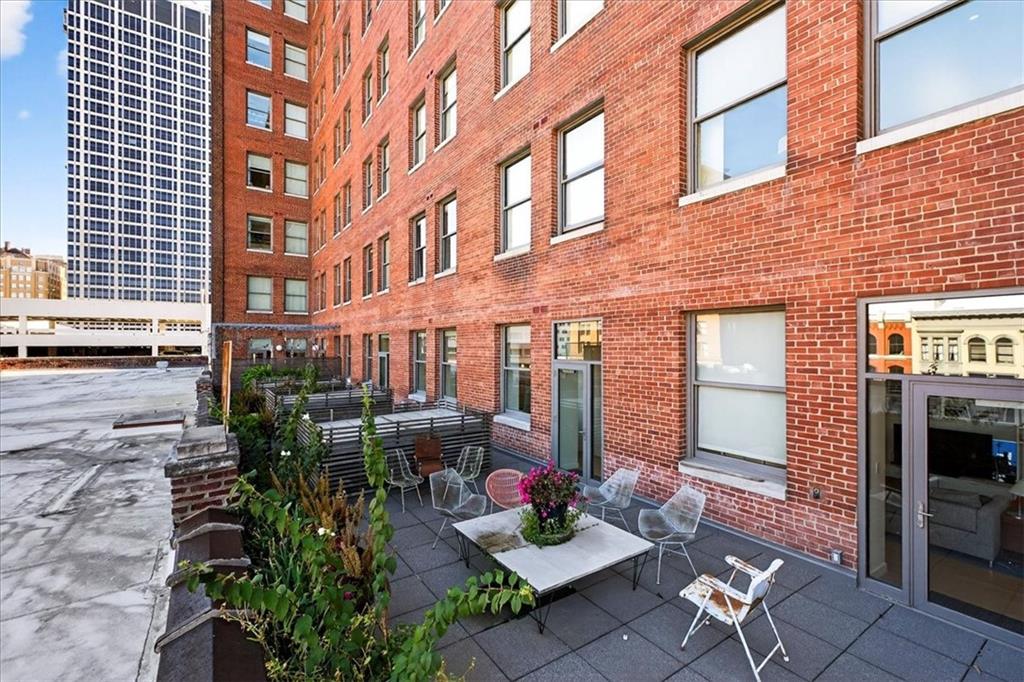 912 Baltimore Avenue Unit: 401/402