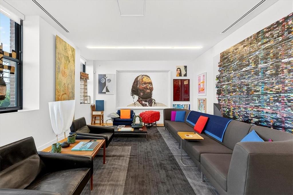 912 Baltimore Avenue Unit: 401/402