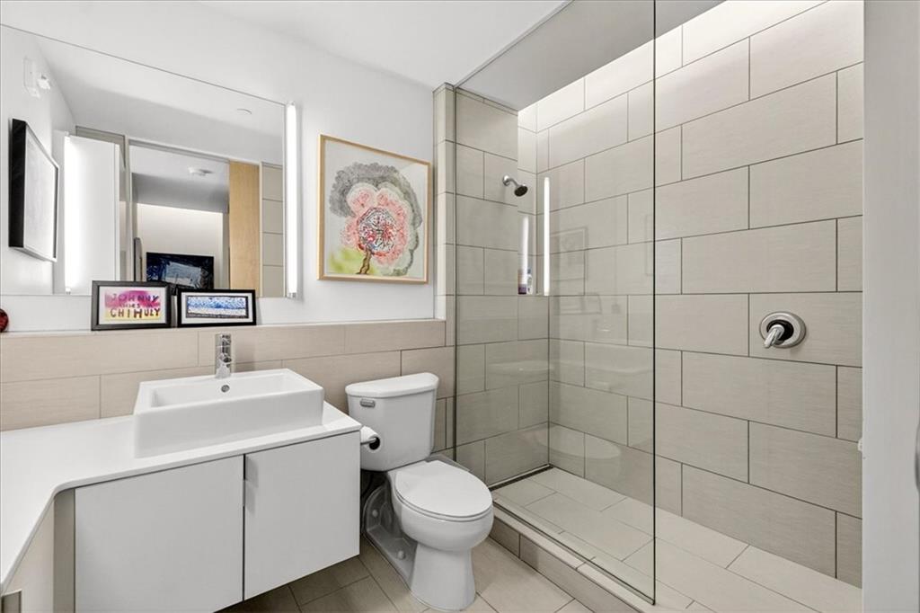 912 Baltimore Avenue Unit: 401/402