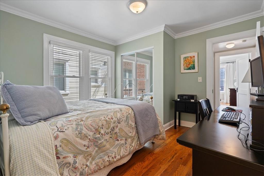 5129 Wyandotte Street Unit: 1