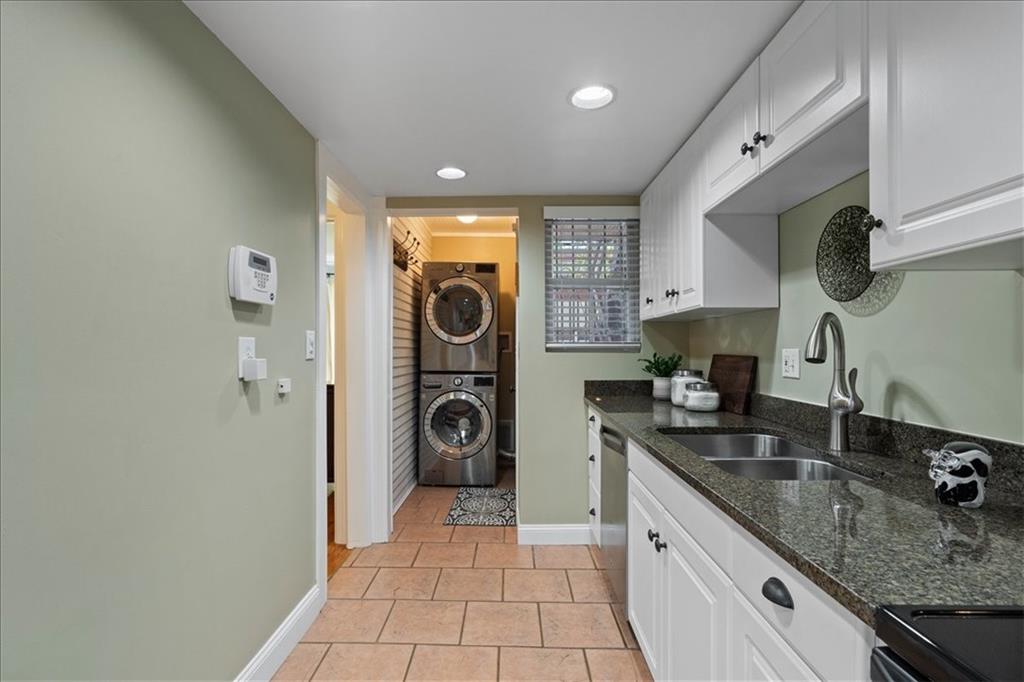 5129 Wyandotte Street Unit: 1