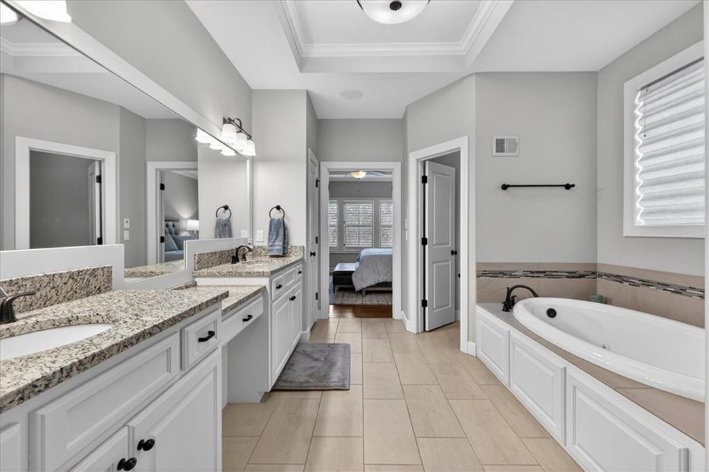 5112 W 142nd Terrace