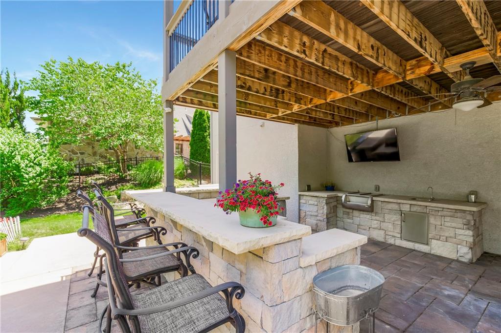 5112 W 142nd Terrace