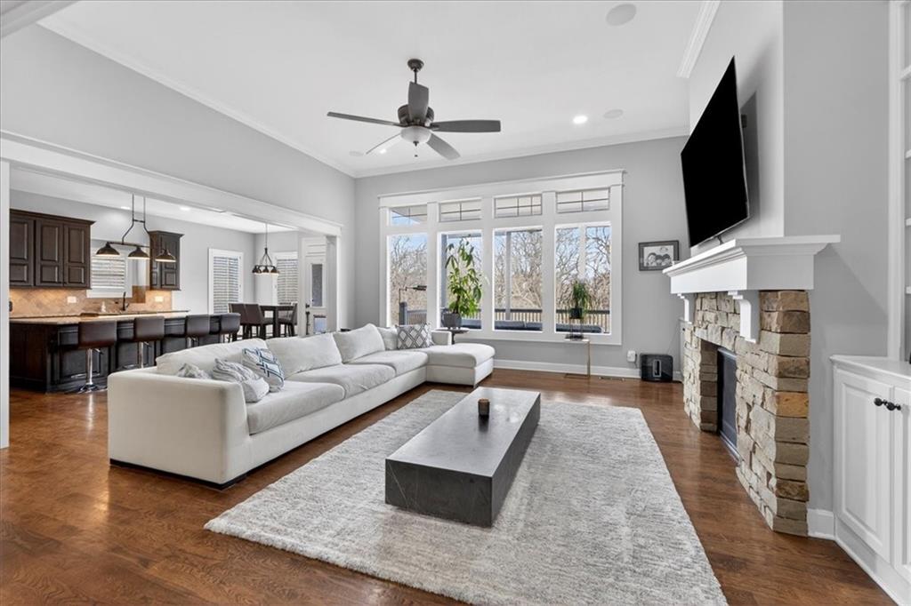 5112 W 142nd Terrace